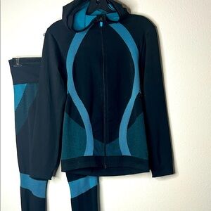 New Mix Teal and Black Activewear Top